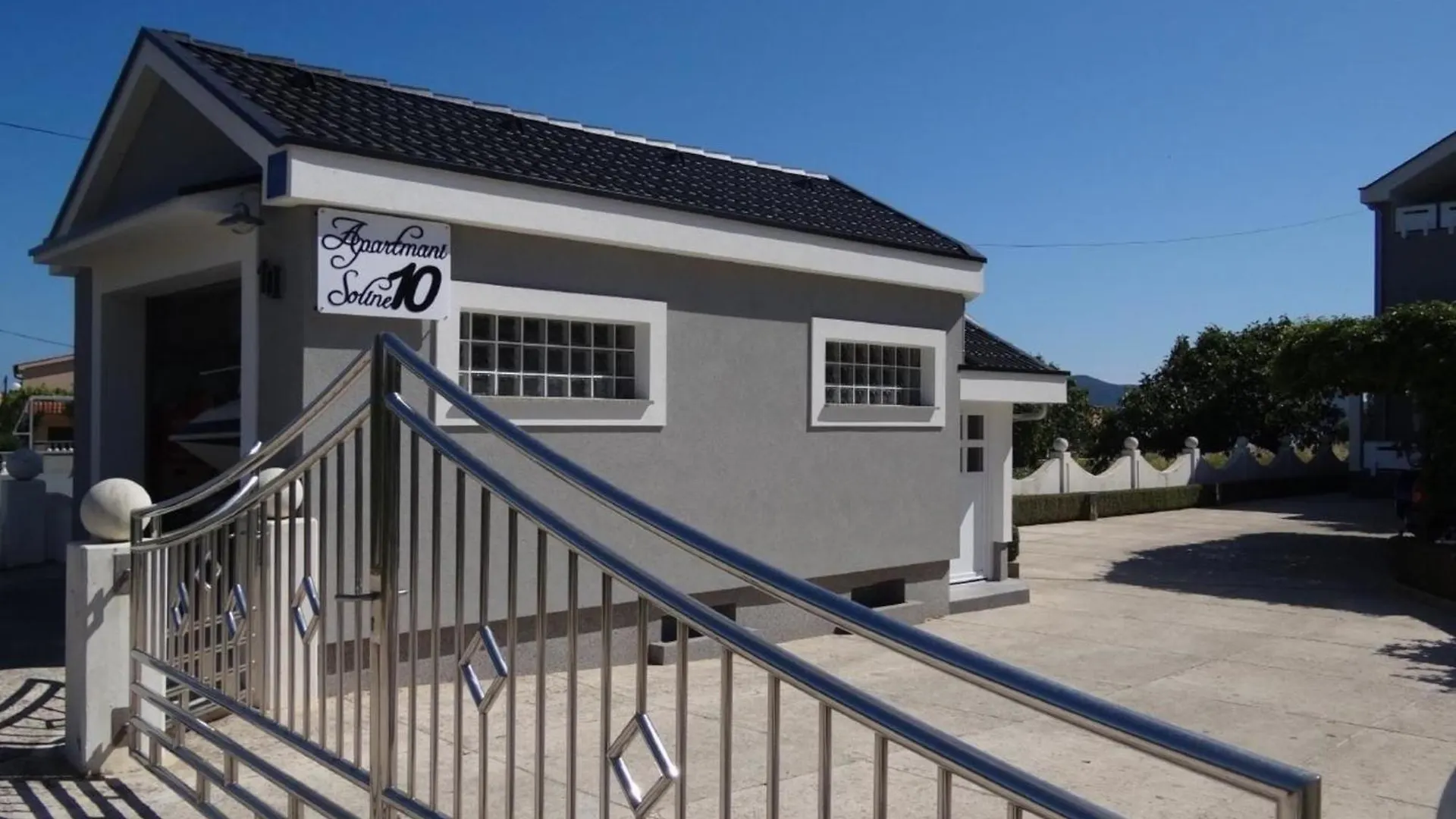 Apartment In Sukosan Mit Balkon, Nahe Am Strand
