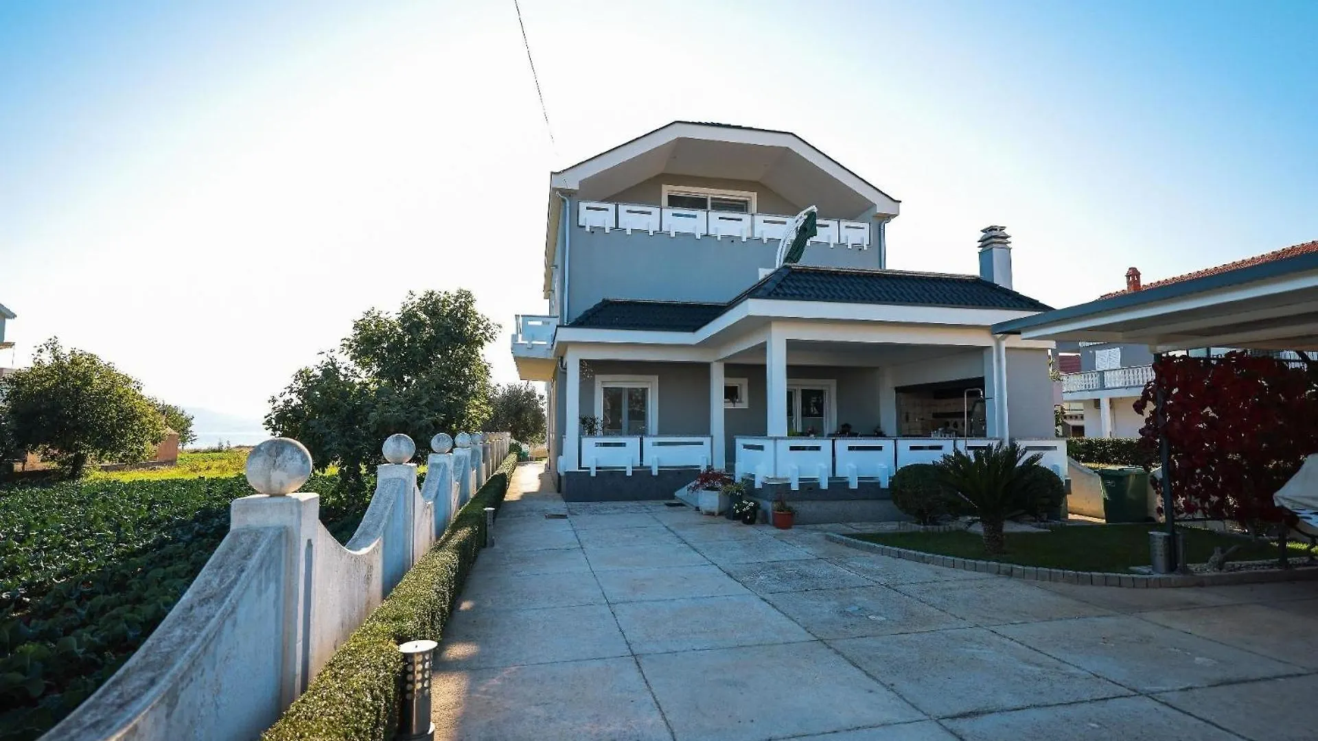 Apartment In Sukosan Mit Balkon, Nahe Am Strand