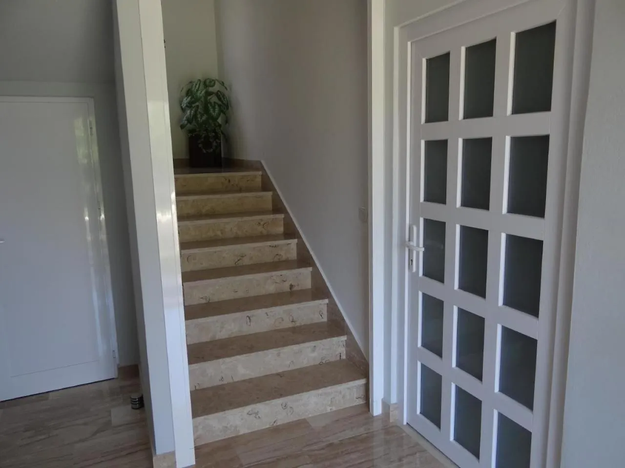 Apartment In Sukosan Mit Balkon, Nahe Am Strand