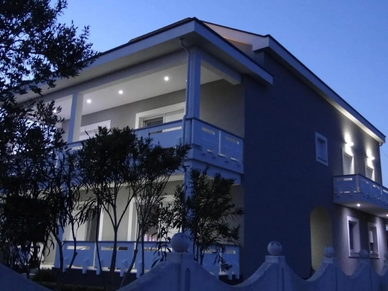 Apartment In Sukosan Mit Balkon, Nahe Am Strand